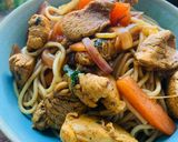 Foto del paso 3 de la receta: Tallarín saltado criollo con pollo