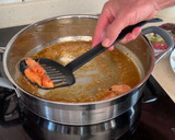 Foto del paso 3 de la receta: Arroz caldoso de pulpo y langostinos