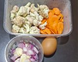 Foto langkah ke 1 dari resep Tumis Wortel Kembang Kol.