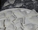 Foto del paso 9 de la receta: Ravioles fáciles🍝🍴 con tapas de empanada copetín