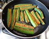 A picture of step 3 of Stuffed masala bhindi.