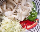 Hình bước làm 1 của món Nấm bào ngư xào cà ry