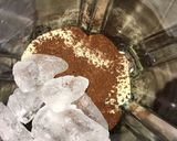 صورة لخطوة 3 من وصفة موكا بارد