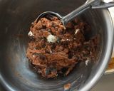 Foto langkah ke 4 dari resep Cookies & Cream Chocolate Sourdough Discard Cookies.