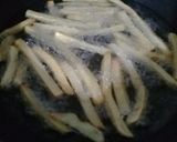 Foto del paso 4 de la receta: Papas fritas con salsa y crutones