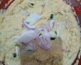 A picture of step 3 of Daal k Pakorey.