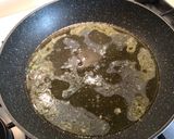 Foto del passaggio 5 della ricetta Tagliatelle con rana pescatrice e crema di asparagi bianchi