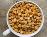 A picture of step 1 of Chanay ki daal ka halwa.