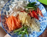 รูปขั้นตอนการทำที่ 1 ของ ไก่ผัดขิง