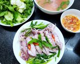 Hình bước làm 4 của món Mực cơm luộc chua cay
