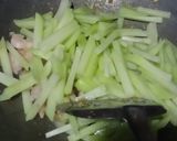 Foto langkah ke 2 dari resep Tumis Labu Siam Udang.