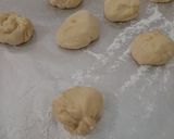 Foto langkah ke 6 dari resep Donat Maizena Super Empuk dan Montok.