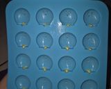 Foto langkah ke 4 dari resep Coklat Praline Karakter Doraemon.