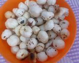 मखाना नमकीन फलाहारी (Makhana namkeen falahari recipe in hindi) रेसिपी चरण 2 फोटो