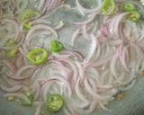 A picture of step 1 of Piyaz tamater ki spicy chutney.