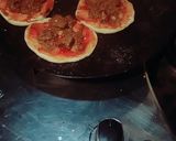 A picture of step 6 of Mini Tawa pizza.