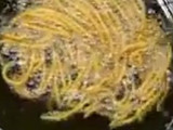 તીખાં ગાઠિયા(tikha gathiya recipe in Gujarati)