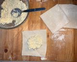 Túrós mazsolás batyu recept fázis 3 fotója