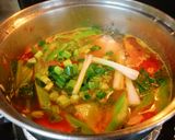 Hình bước làm 2 của món Cá nấu ngót