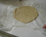 Foto del paso 9 de la receta: Empanadillas caseras de tomate, de espinacas y de cebolla