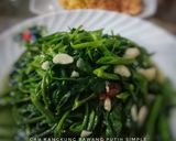 Foto langkah ke 3 dari resep Cah kangkung bawang putih simple.