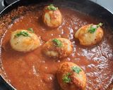 A picture of step 9 of Nagpuri Spicy sawji masala egg curry.