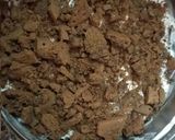 A picture of step 5 of Biscuit ice cream cake.