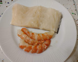 Foto del paso 1 de la receta: Buñuelos de bacalao con langostinos