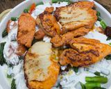 Krémes tepsis spárga mézes-mustáros csirkével és parmezsánnal recept fázis 5 fotója