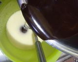 Foto langkah ke 2 dari resep Chewy Shiny crust Brownies.