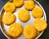A picture of step 1 of Ragda Pattice.
