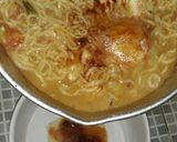 Foto langkah ke 5 dari resep Spicy Curry Noodle with Corned Beef.