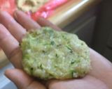 Foto del paso 2 de la receta: Tortitas de molida de pollo con calabazita súper fácil