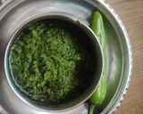 A picture of step 3 of Bhavnagari mirchi thecha.