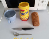 Foto del paso 1 de la receta: Chocolate con pan tostado (receta caliente de 5 ingredientes)