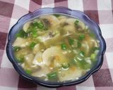 A picture of step 4 of Quick and healthy mushroom soup.