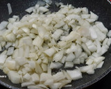 Foto del paso 1 de la receta: Empanada de ave (aprovechamiento)