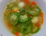 Foto langkah ke 5 dari resep Sayur Bening Oyong telur puyuh.