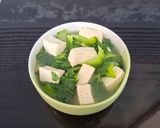 Foto langkah ke 4 dari resep Sup Tahu Pokcoy.