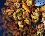 A picture of step 4 of Kaju, karela batetanu shakCashews, Bittergourd and potato curry.