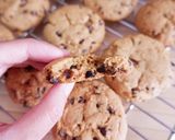 Foto langkah ke 8 dari resep Chewy chocochip cookies.