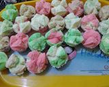 Foto langkah ke 6 dari resep Bolu Kukus Mekar Lembut.