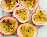 Hình bước làm 2 của món Fresh Passion Fruit Milk 🍶