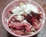 Foto langkah ke 1 dari resep Tumis Daging Sapi Cabai Hijau.