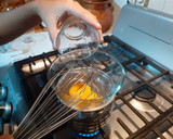 Foto del paso 2 de la receta: Camarones empanizados acompañados de una salsa holandesa