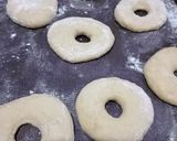 Foto langkah ke 4 dari resep Donat Kopi.