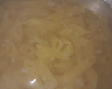 Foto del paso 1 de la receta: Fideos gratinados con salsa blanca y mortadela