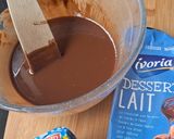 Une image de l'étape 1 de Moelleux chocolat, poires.