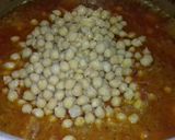 A picture of step 8 of Anday choly ka salan.