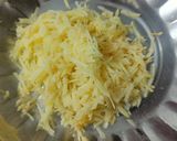 A picture of step 1 of Arrowroot Aloo Rosti.